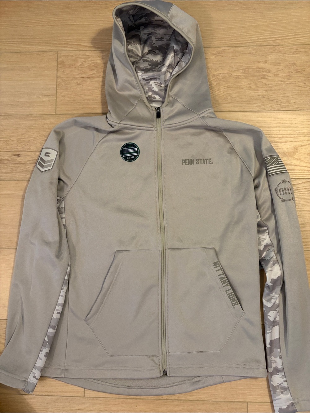 Men’s Colosseum Oatmeal Penn State Nittany Lions Full-Zip Hoodie with Camo Trim